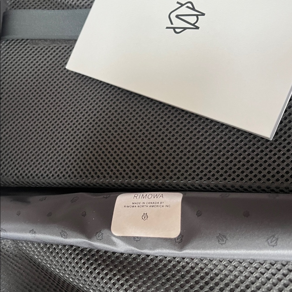 RIMOWA Ballerina Pink Carry-On - Picture 11 of 17